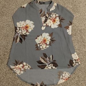 (Never Worn!) Floral Short Sleeved Blouse